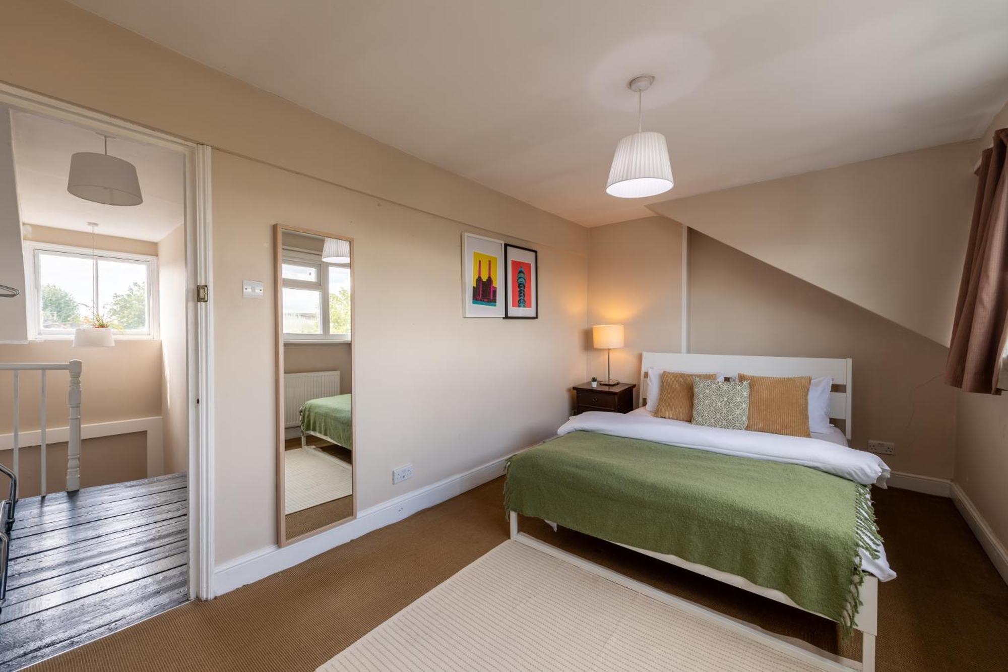 Modernised Apartments 1 And 2 Bedrooms Option Terrace And Balcony High Street London Exterior foto